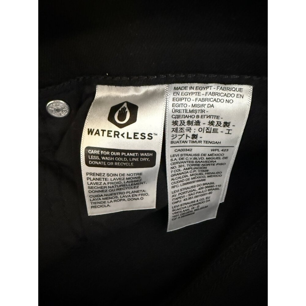 Levi's 724 High Rise Straight Jeans in Soft Black Sz 32 women's - Picture 8 of 12